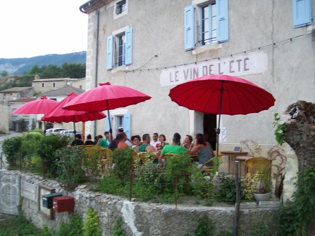Le Vin De L'Ete Bed & Breakfast Ponet-et-Saint-Auban Exterior foto